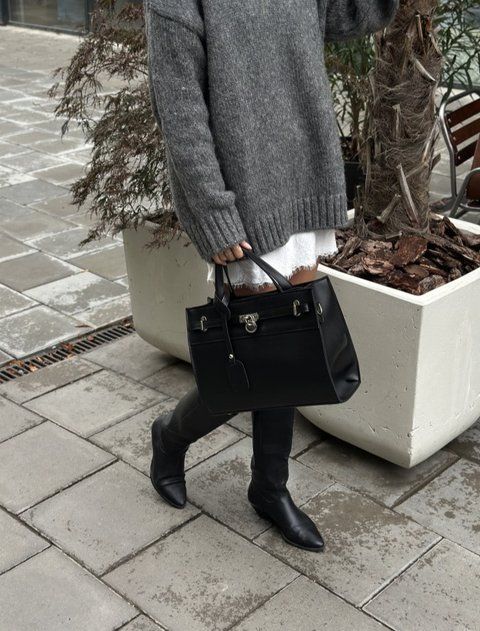 Жіноча класична велика сумка Next Level Bags: "Vanessa Black" 02-021 фото